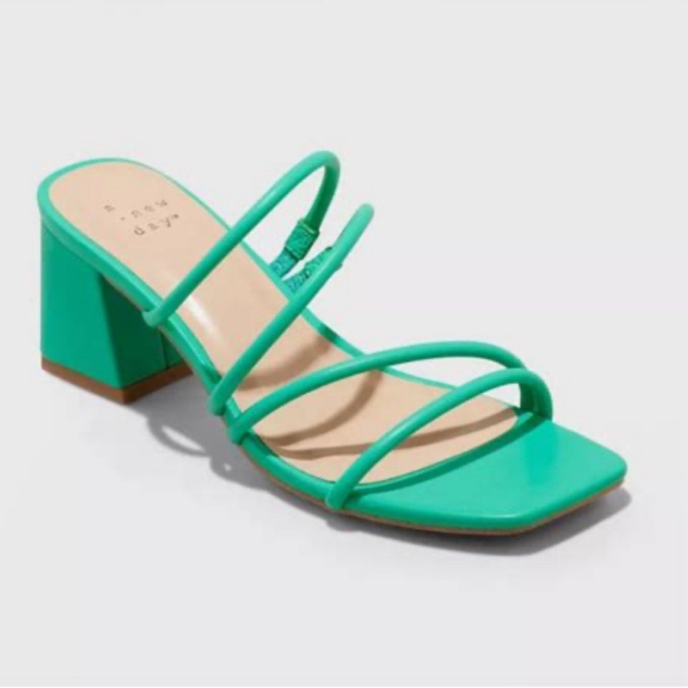 EUC A New Day Green Blakely Chunky Block Heel Slip On Mule Sandals